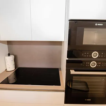 Appartement Luxury And Timeless Haven - Two Bedroom With Balcony *