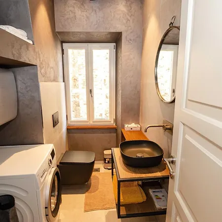 Luxury And Timeless Haven - Two Bedroom With Balcony Rovinj